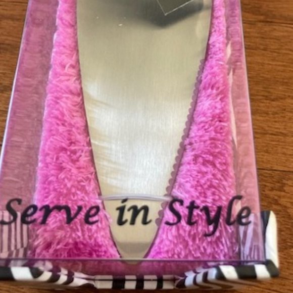 Wild Eye Designs High Heel Cake Server - Picture 5 of 12